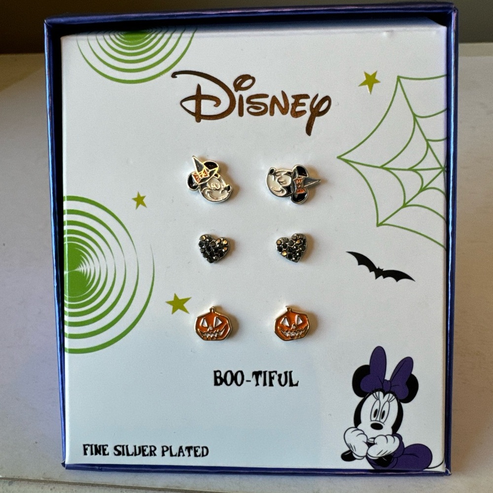 Disney Halloween 3 pairs of earrings